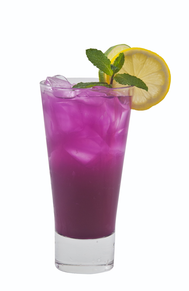 Limonada de tuna morada con licor